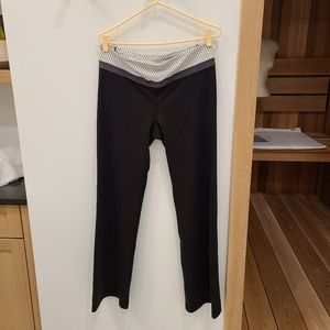 Victoria Secret VSX boot cut or flare yoga pants